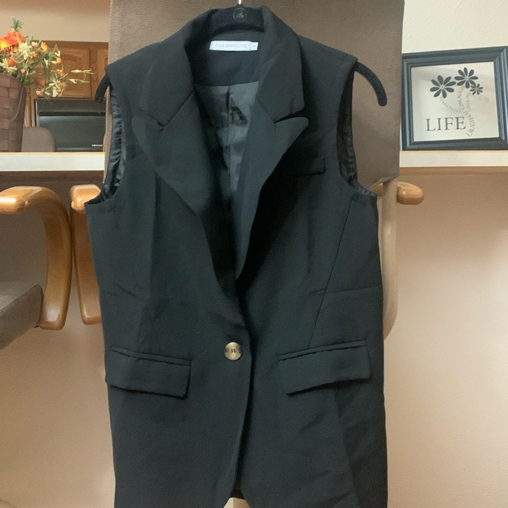 NWOT Small Black Vest